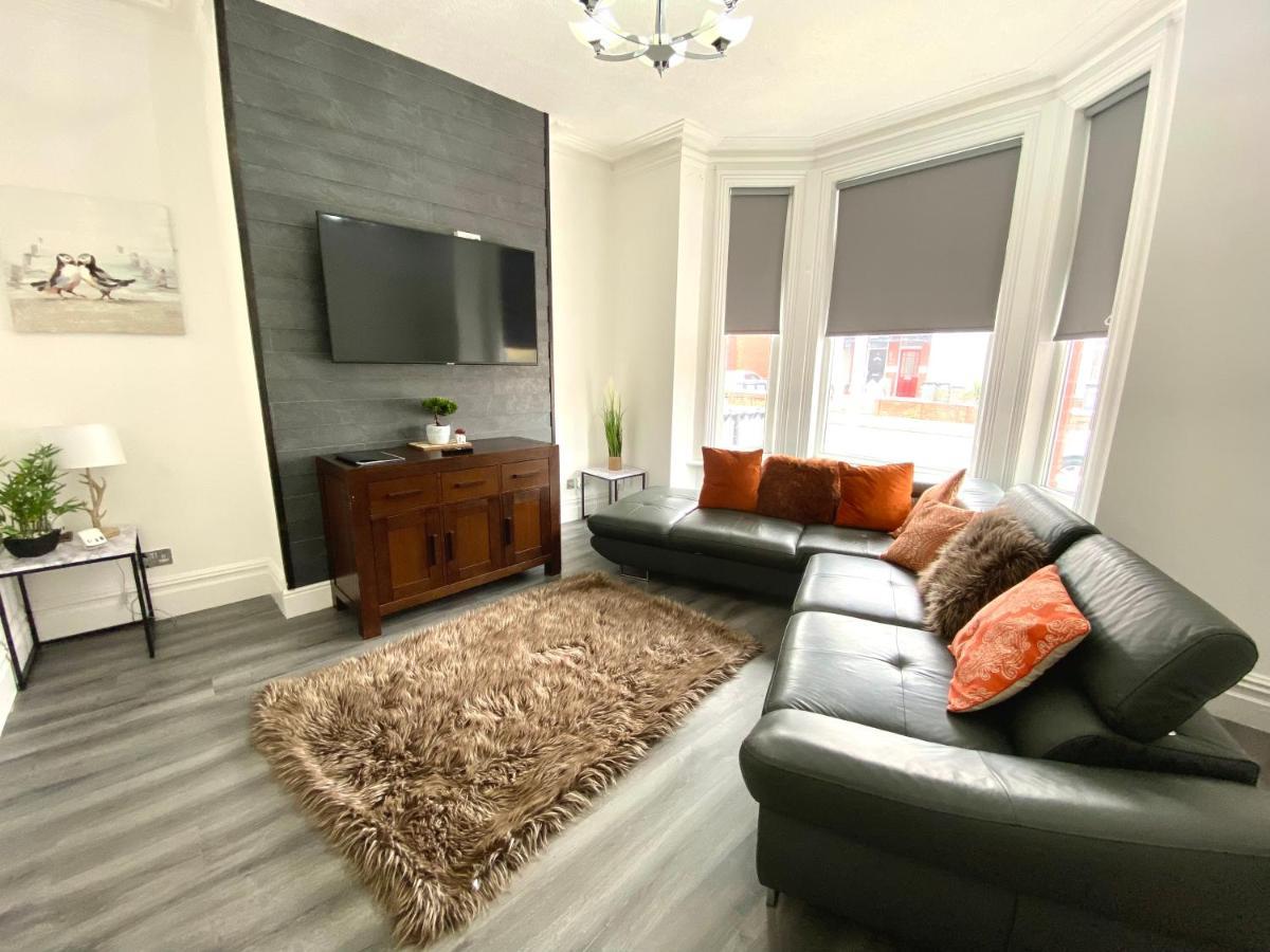 Warley House 4 Bed -Blackpool North -Family House ภายนอก รูปภาพ